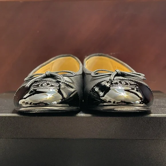 SOLD! Chanel Lambskin Ballet Flats - Picture 9 of 15